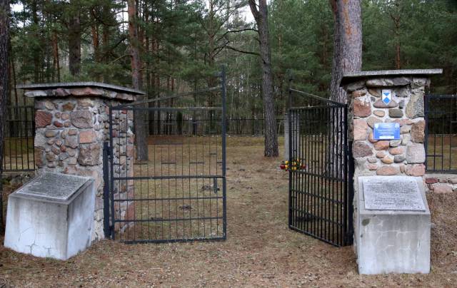 Graveyard of German and Russian war soldiers from I World War