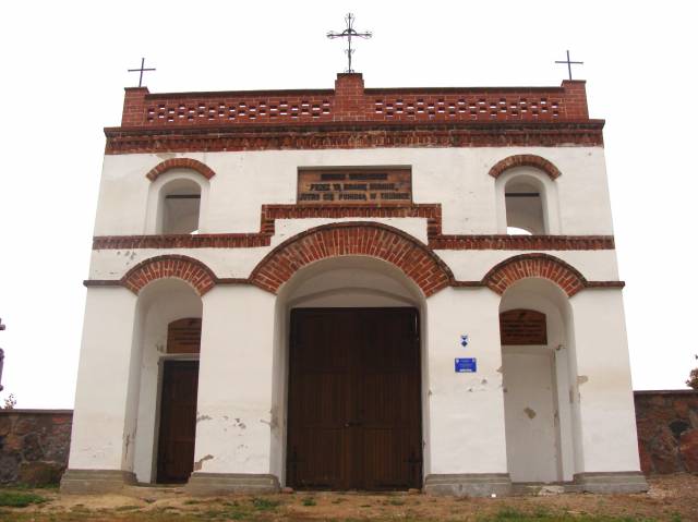Zabytkowy cmentarz katolicki w Ostrożanach